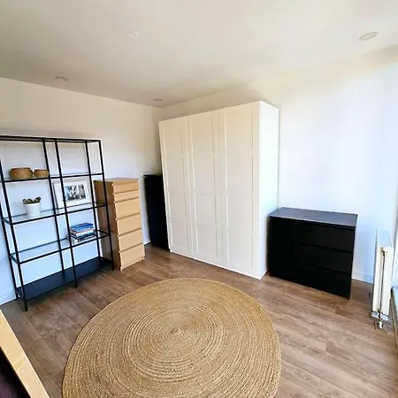 Apartment Licht En Ruime Eengezinswoning
