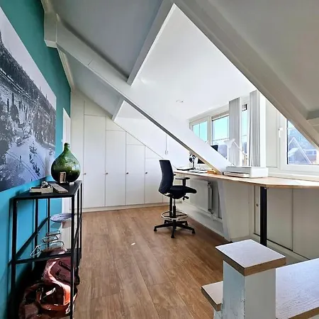 Apartment Licht En Ruime Eengezinswoning *