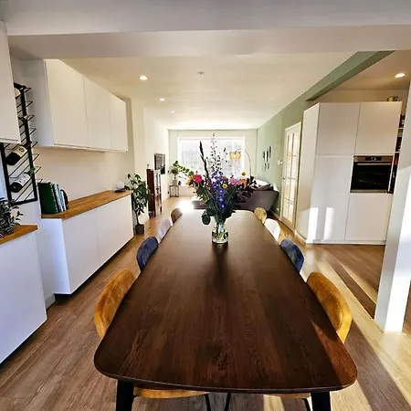 Apartment Licht En Ruime Eengezinswoning Rotterdam